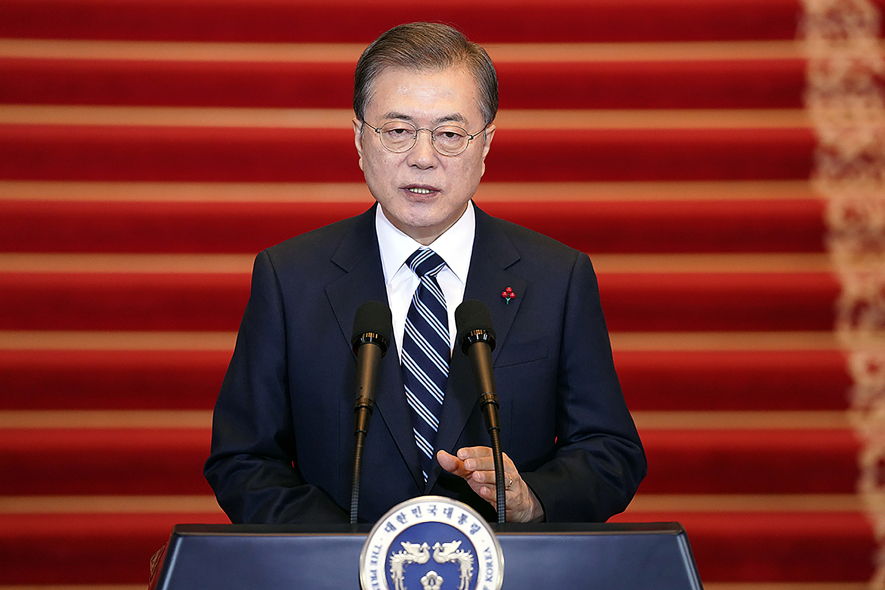 Moon Jae-in photo 2