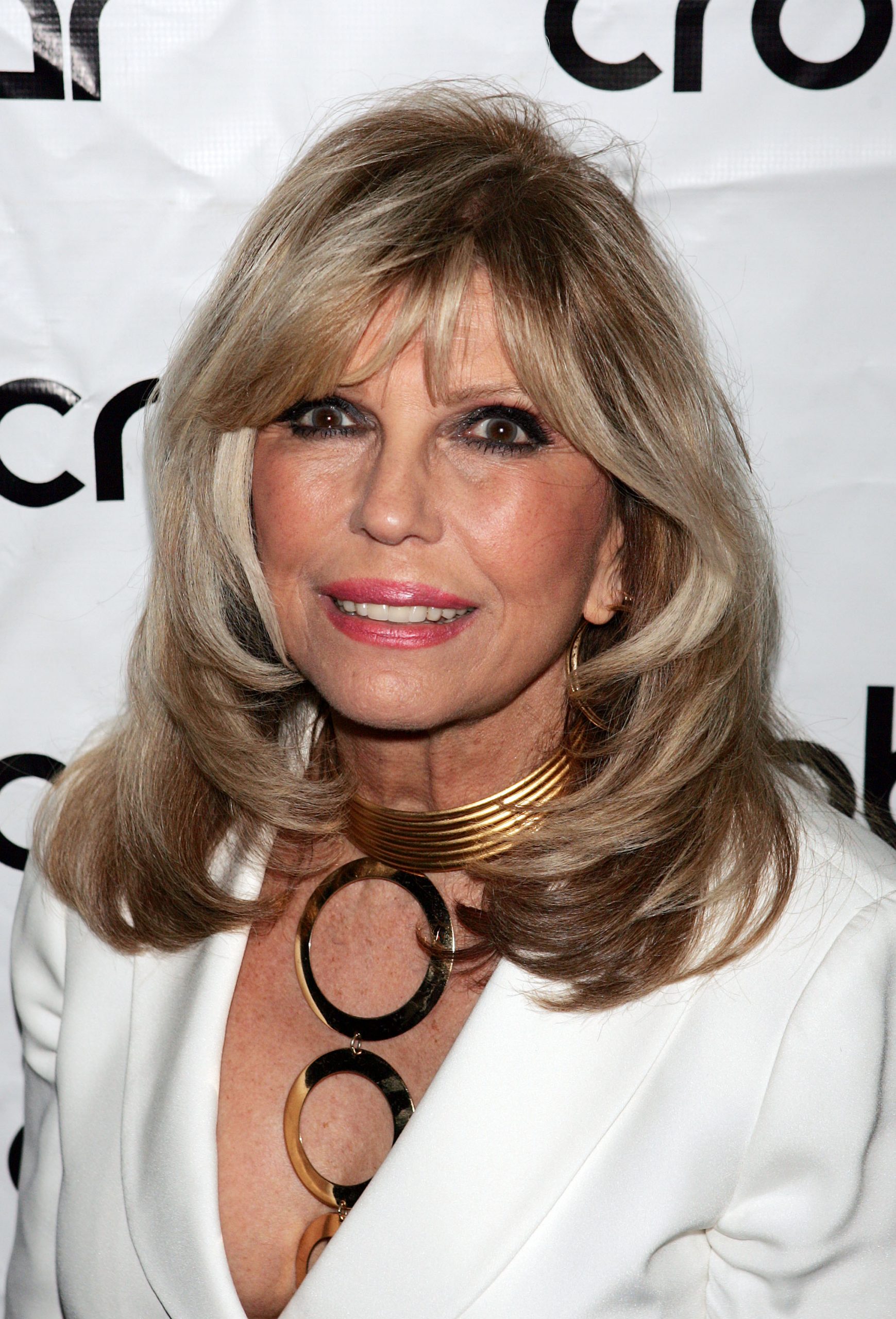 Nancy Sinatra photo 3