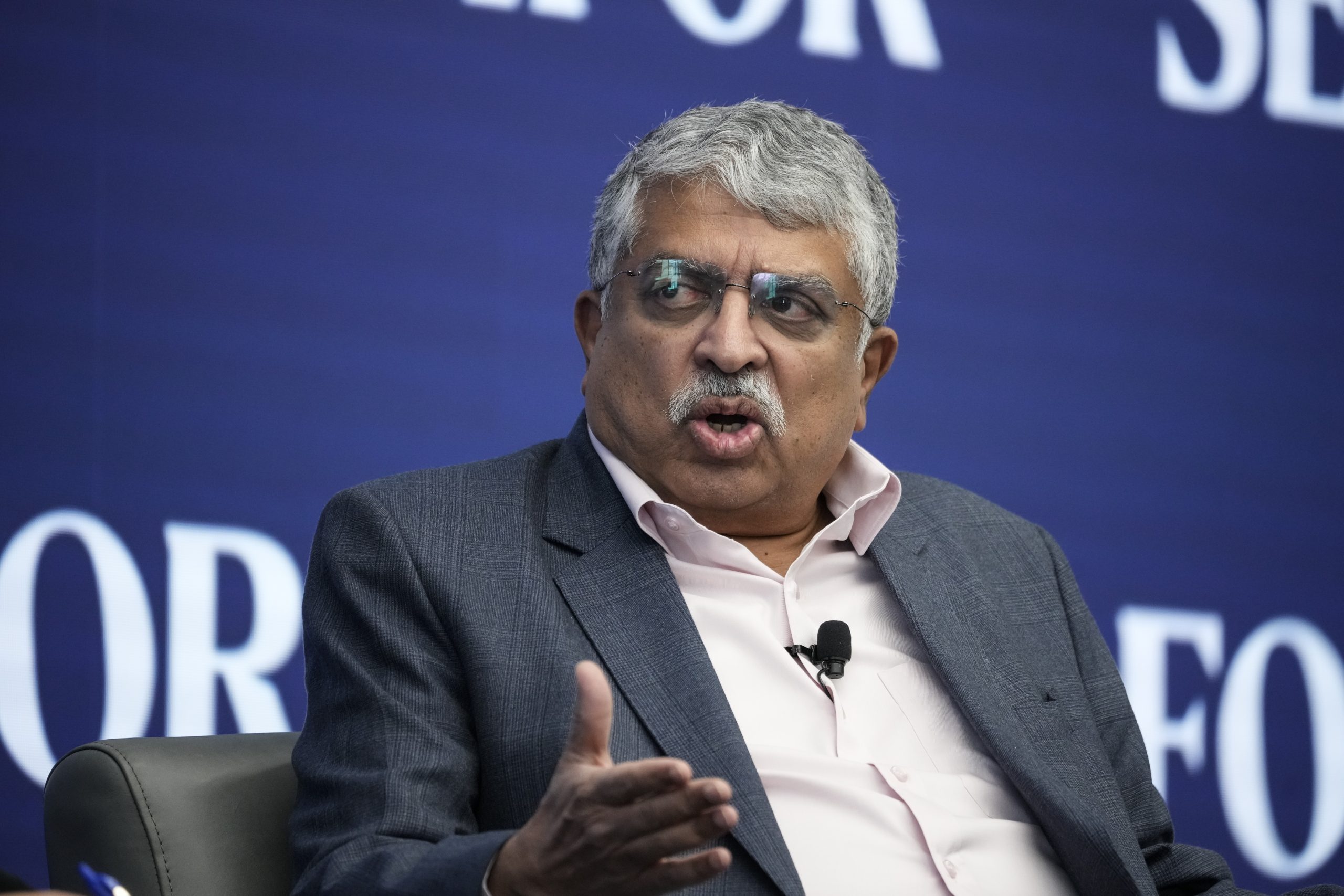 Nandan Nilekani photo