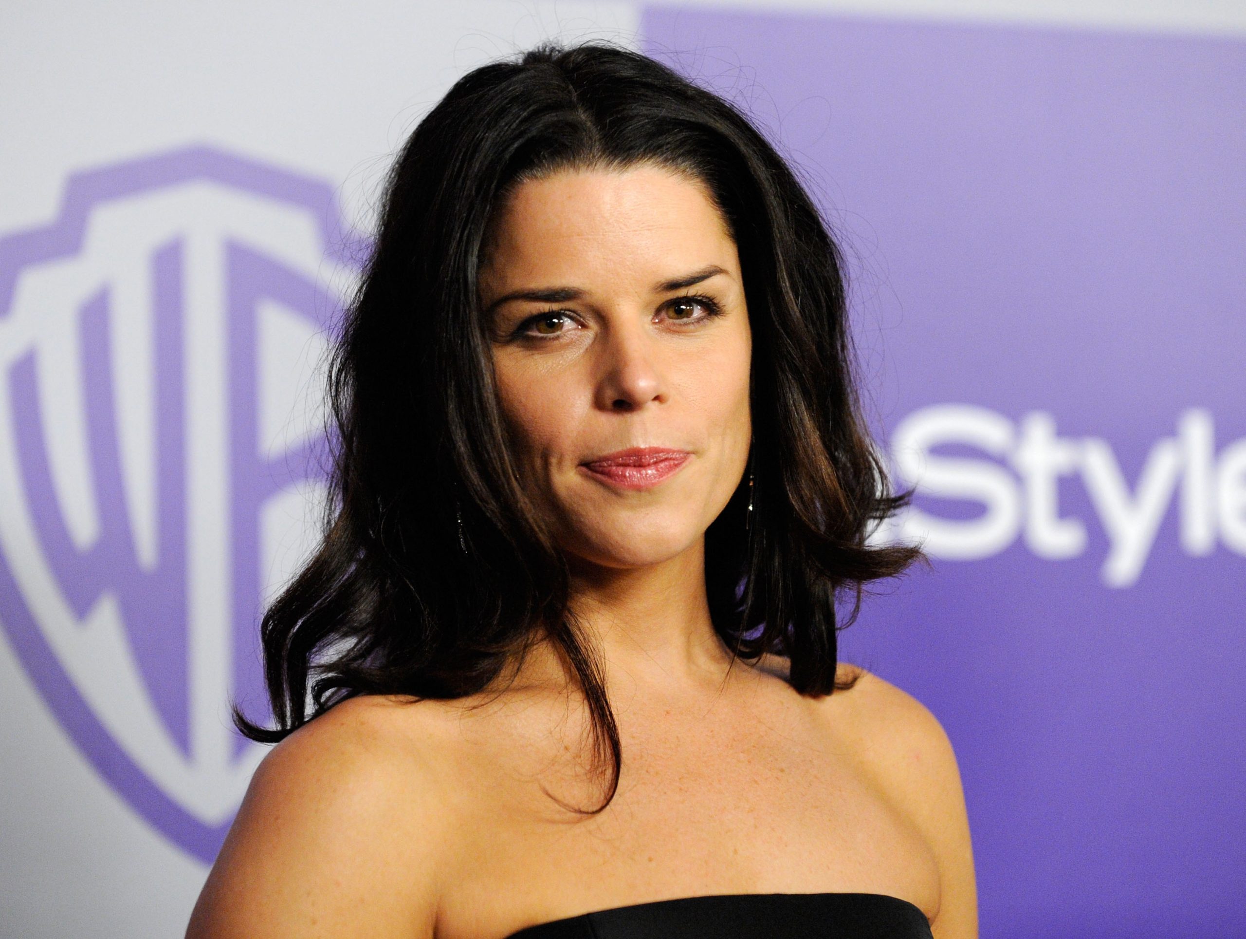 Neve Campbell photo 2