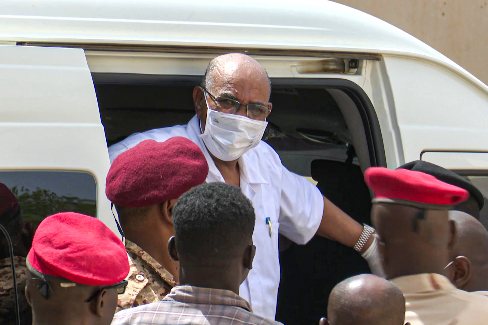 Omar al-Bashir photo 3