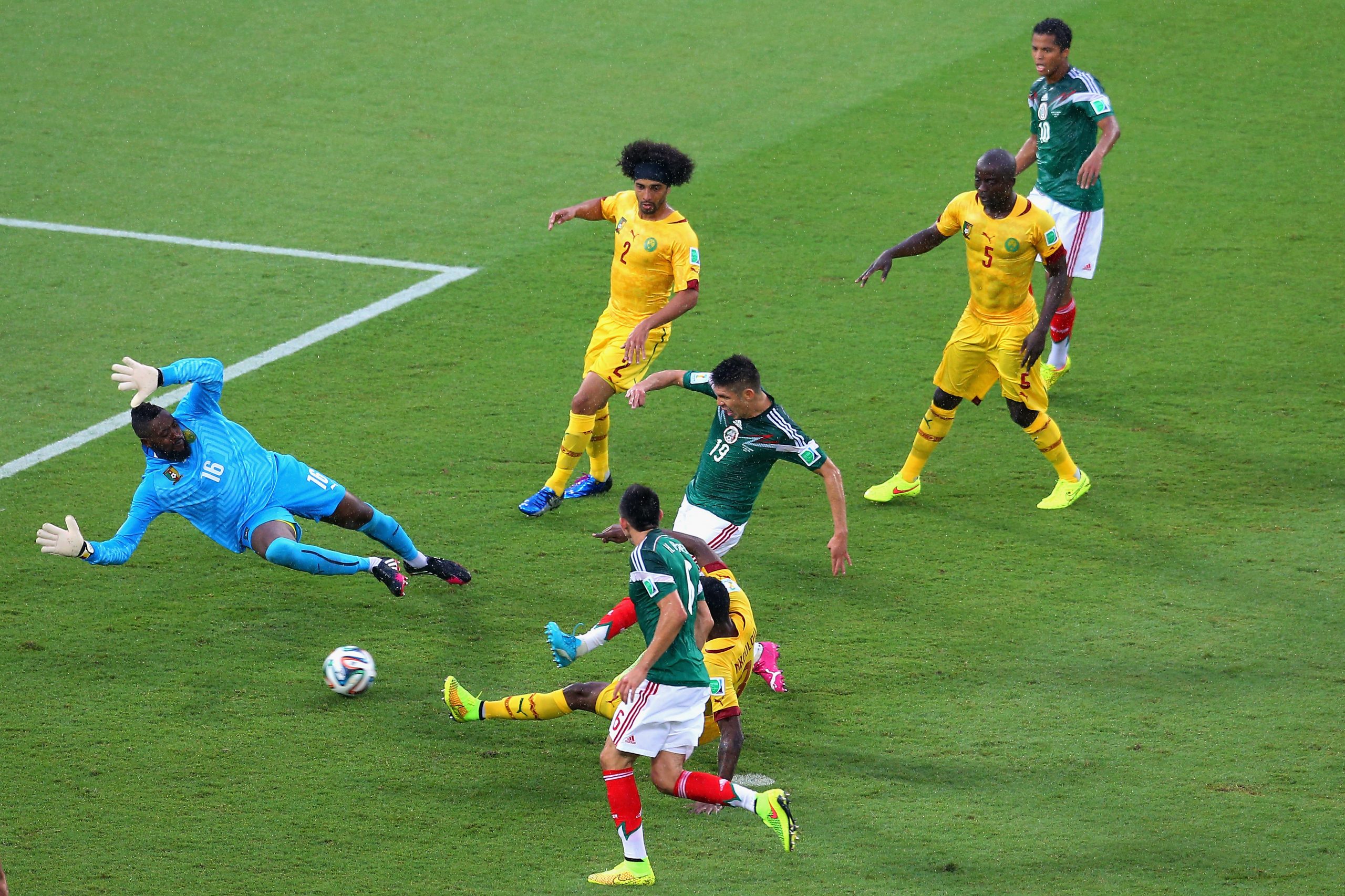 Oribe Peralta photo 2