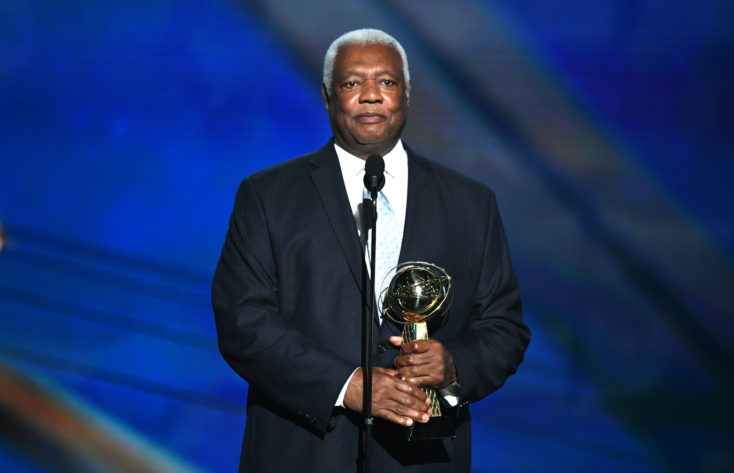 Oscar Robertson photo 3