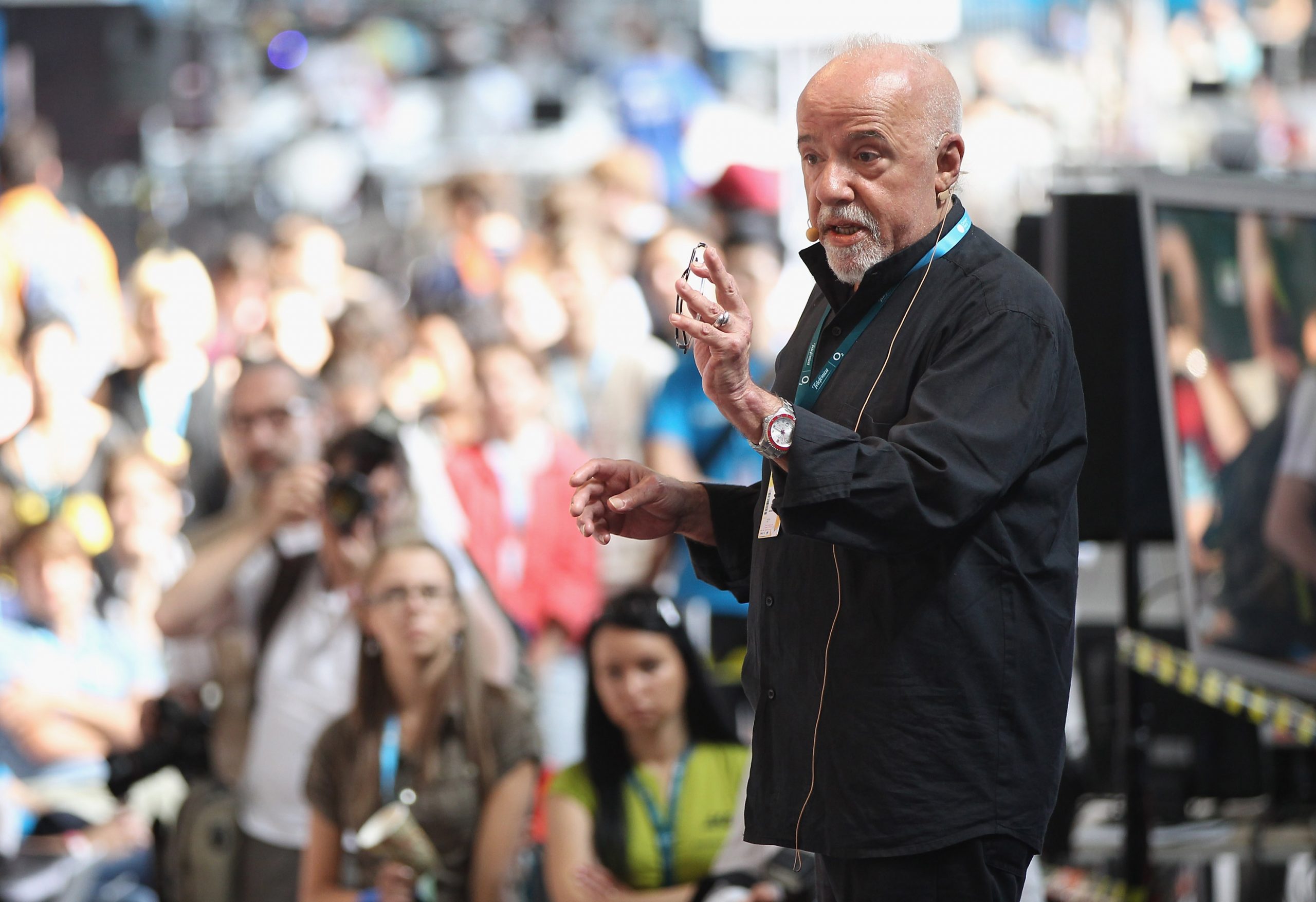 Paulo Coelho photo