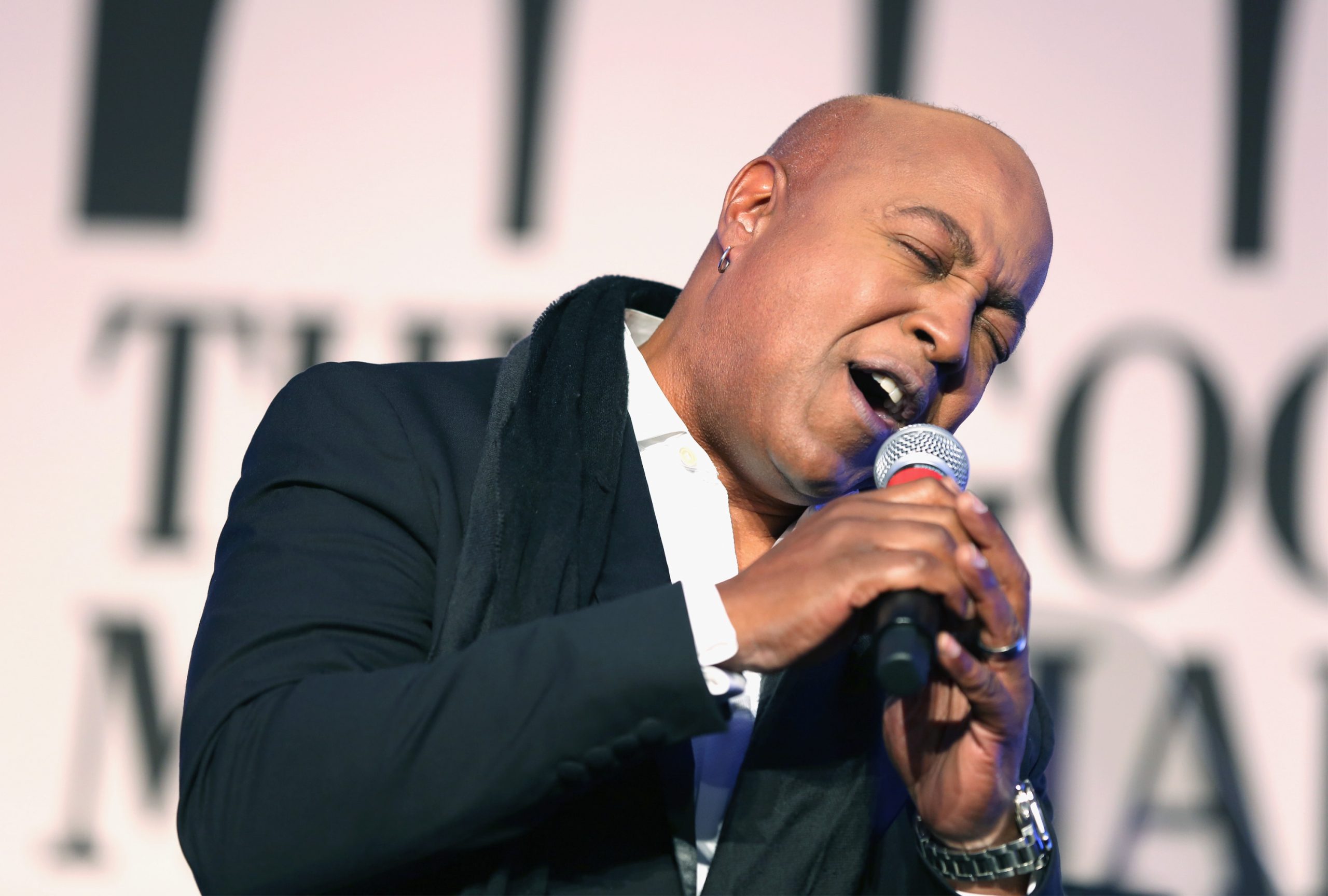 Peabo Bryson photo 3