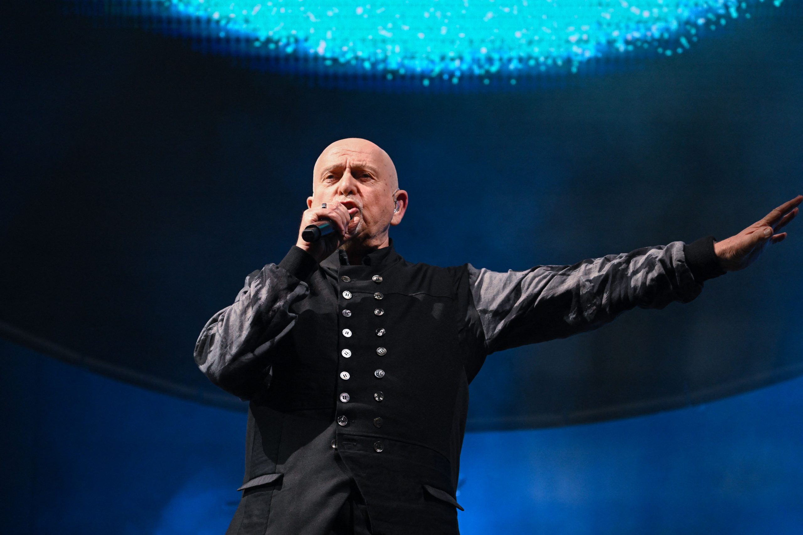 Peter Gabriel photo 3