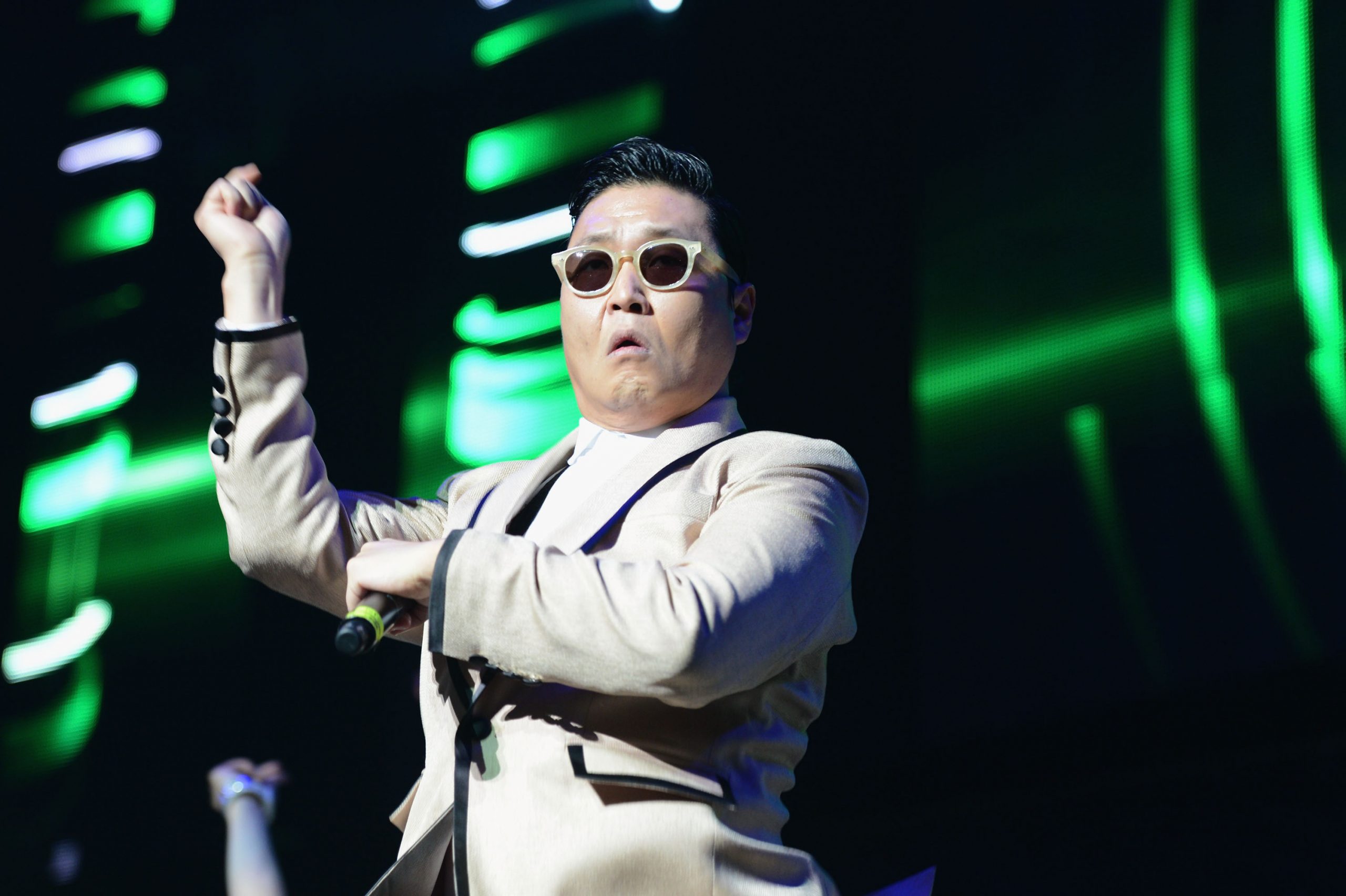 Psy photo 3