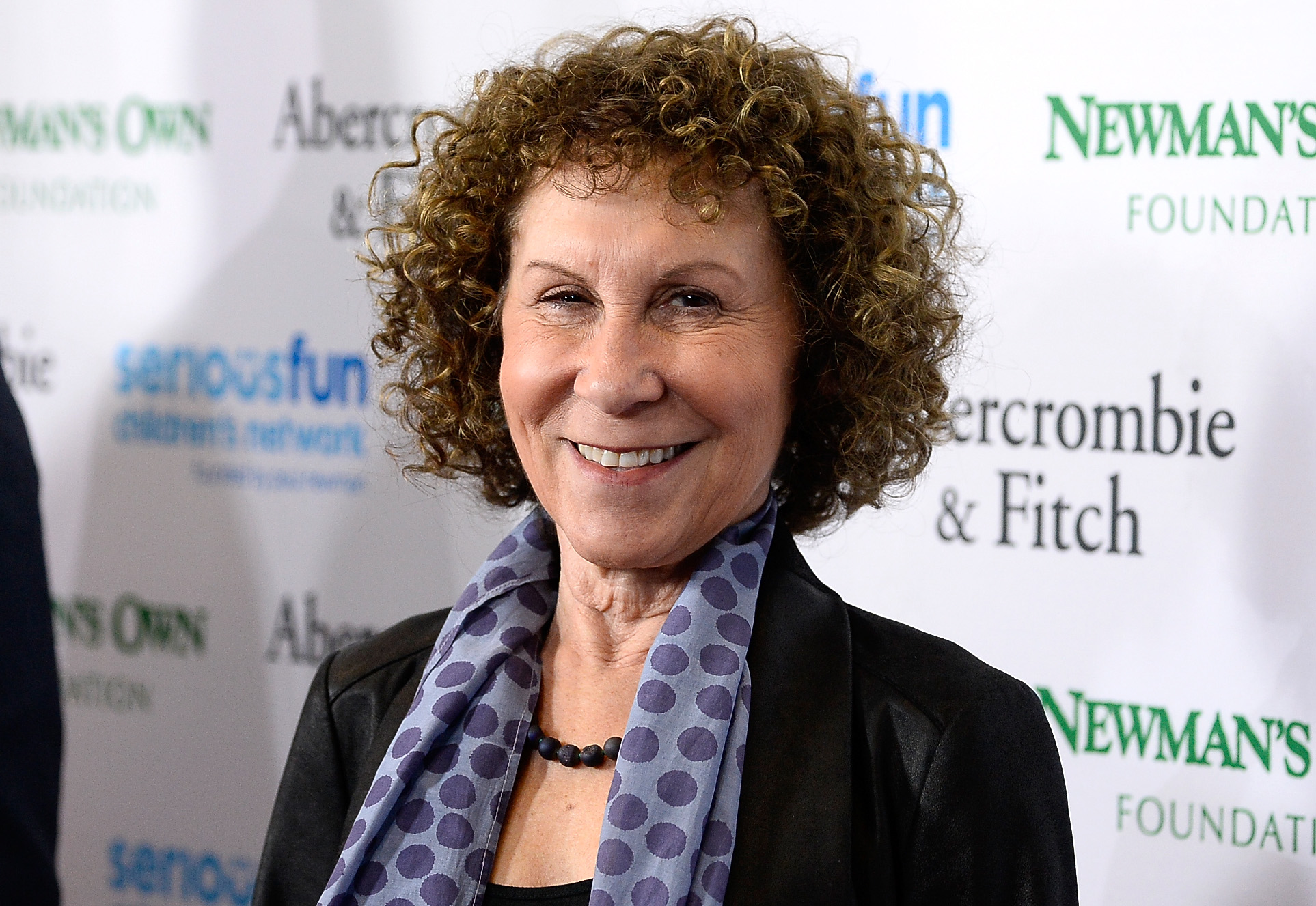 Rhea Perlman photo 3