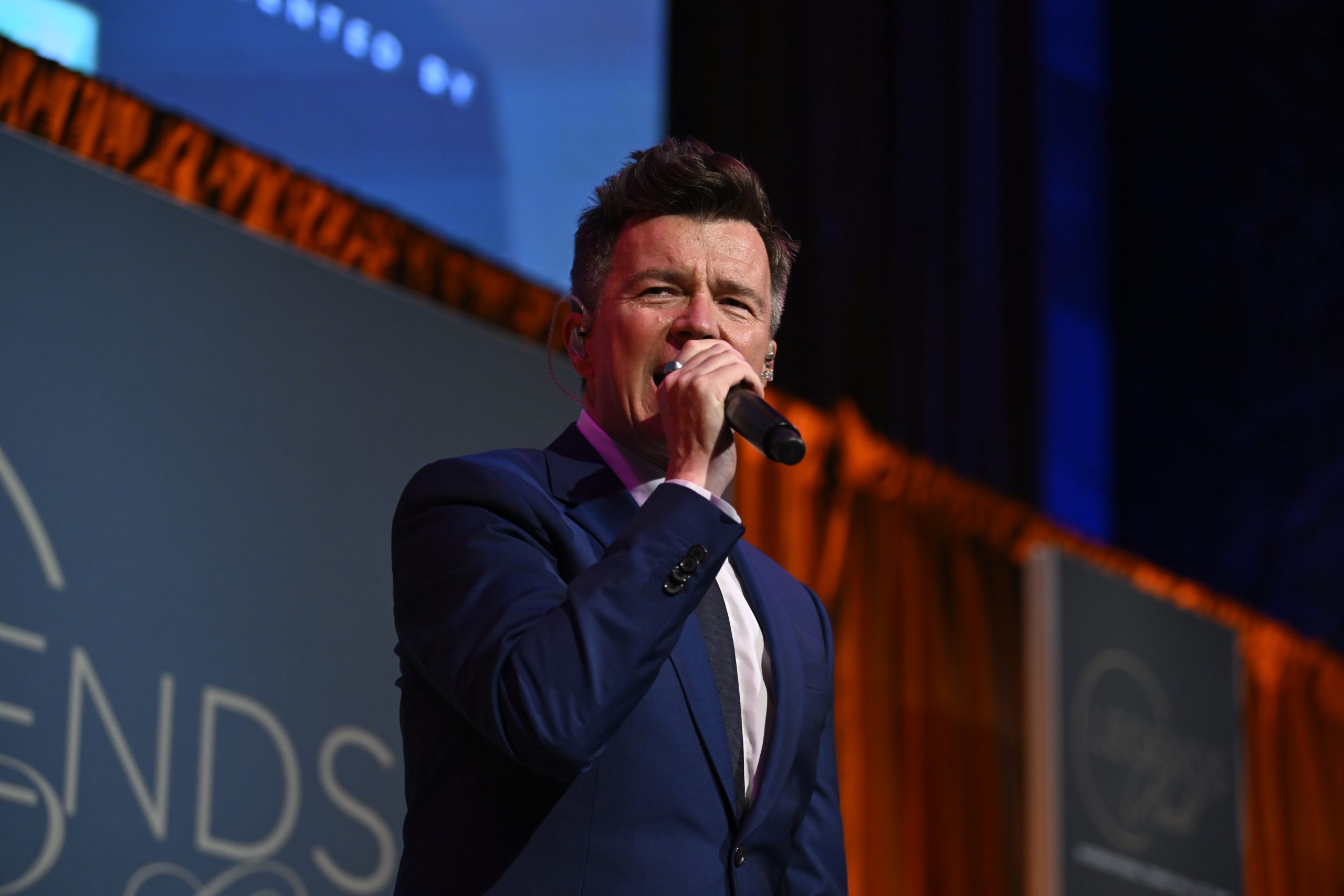 Rick Astley photo 2