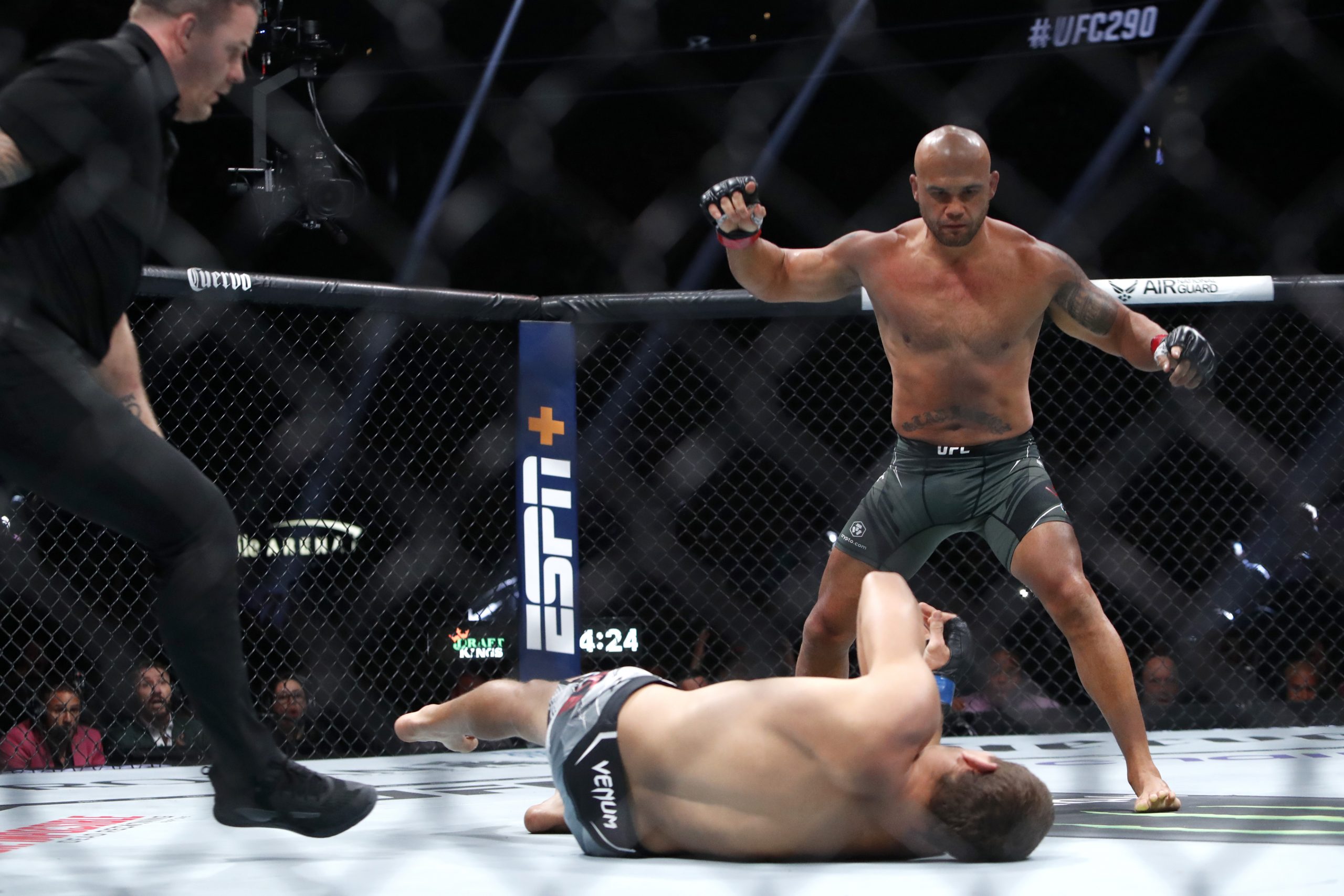 Robbie Lawler photo