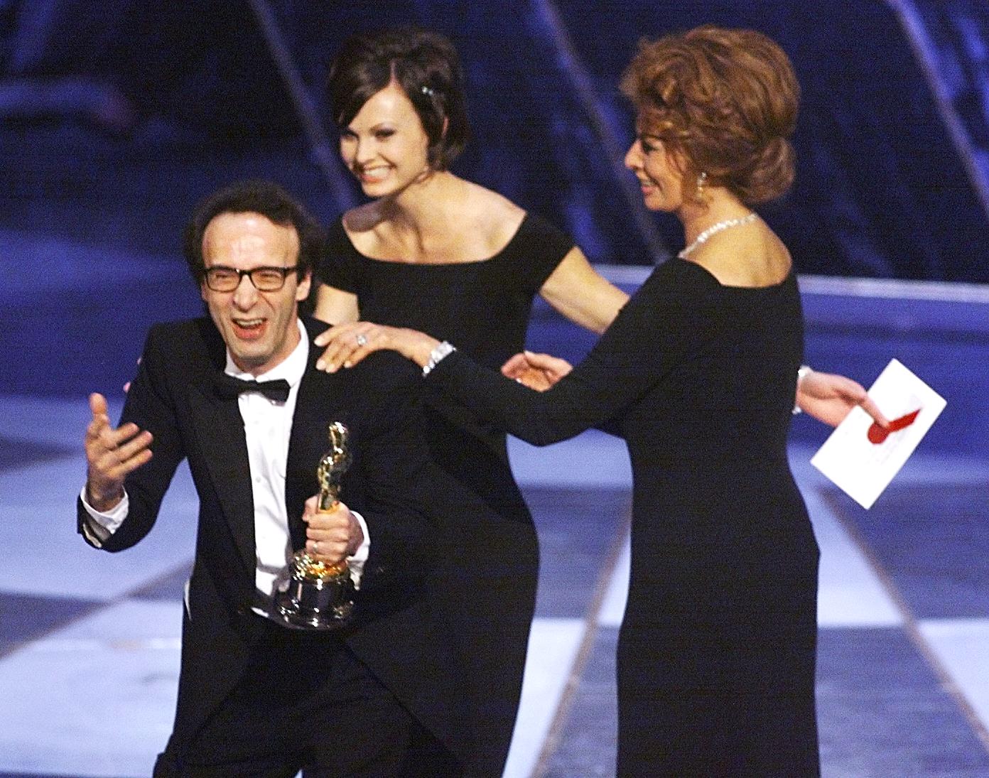 Roberto Benigni photo