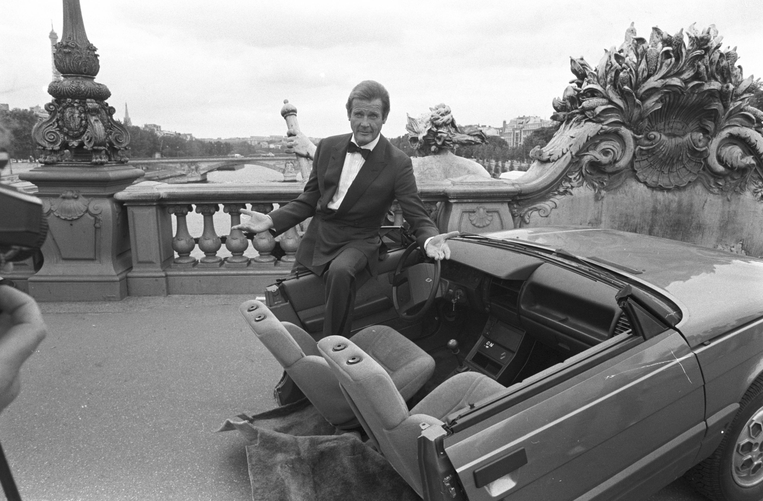 Roger Moore photo 2