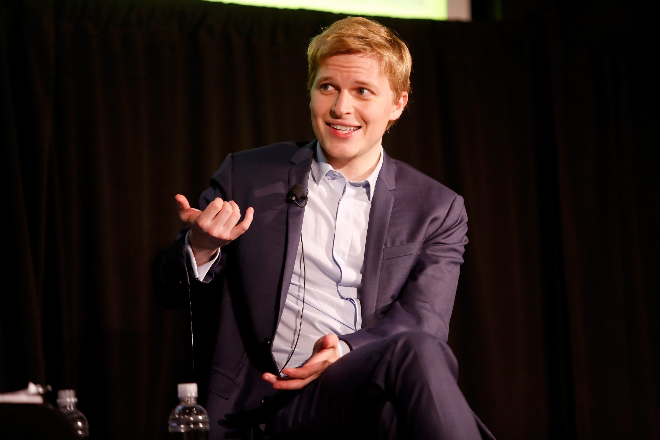 Ronan Farrow photo