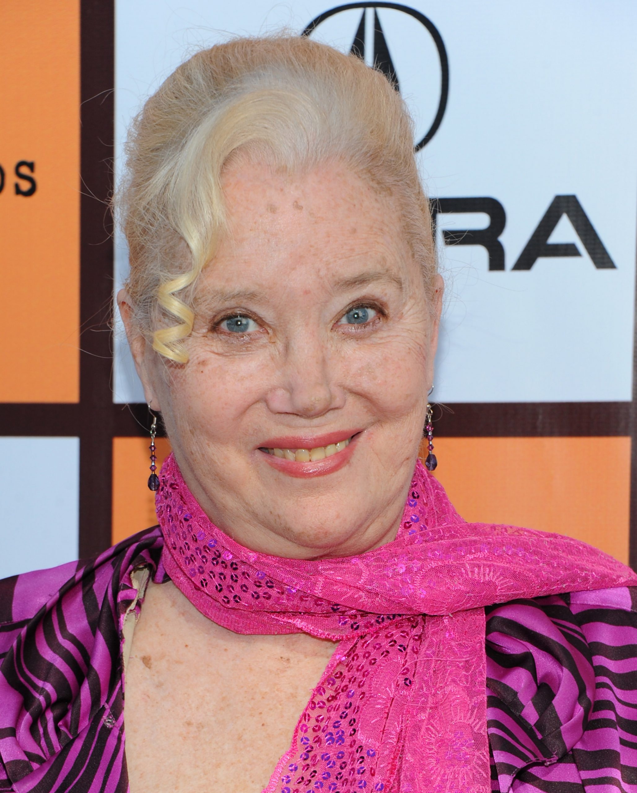 Sally Kirkland photo