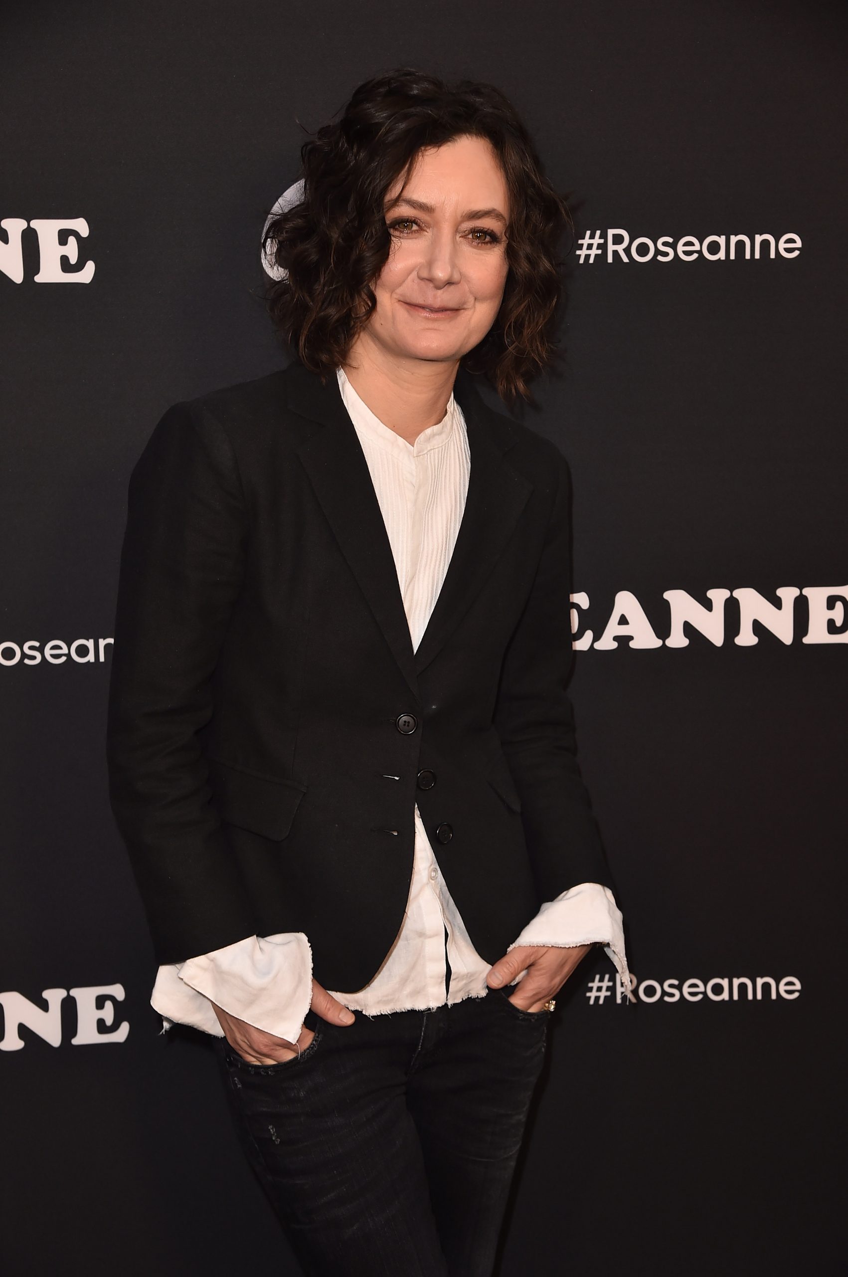 Sara Gilbert photo 2