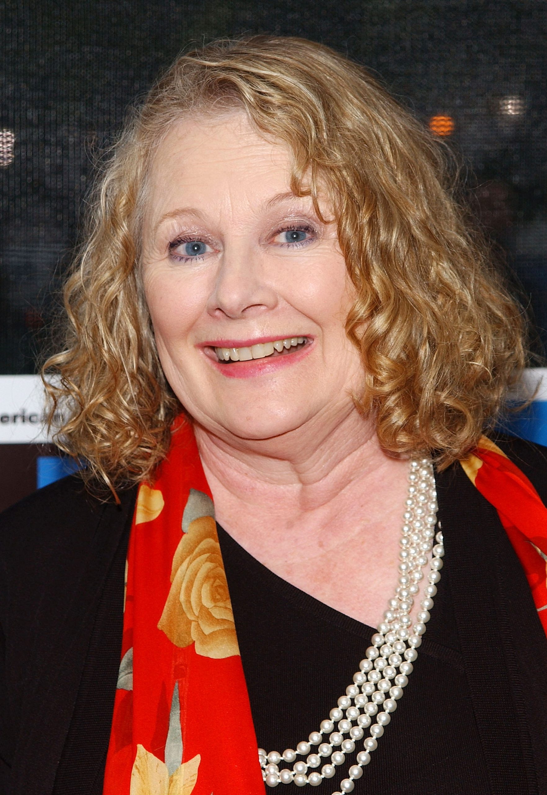 Shirley Knight photo 3