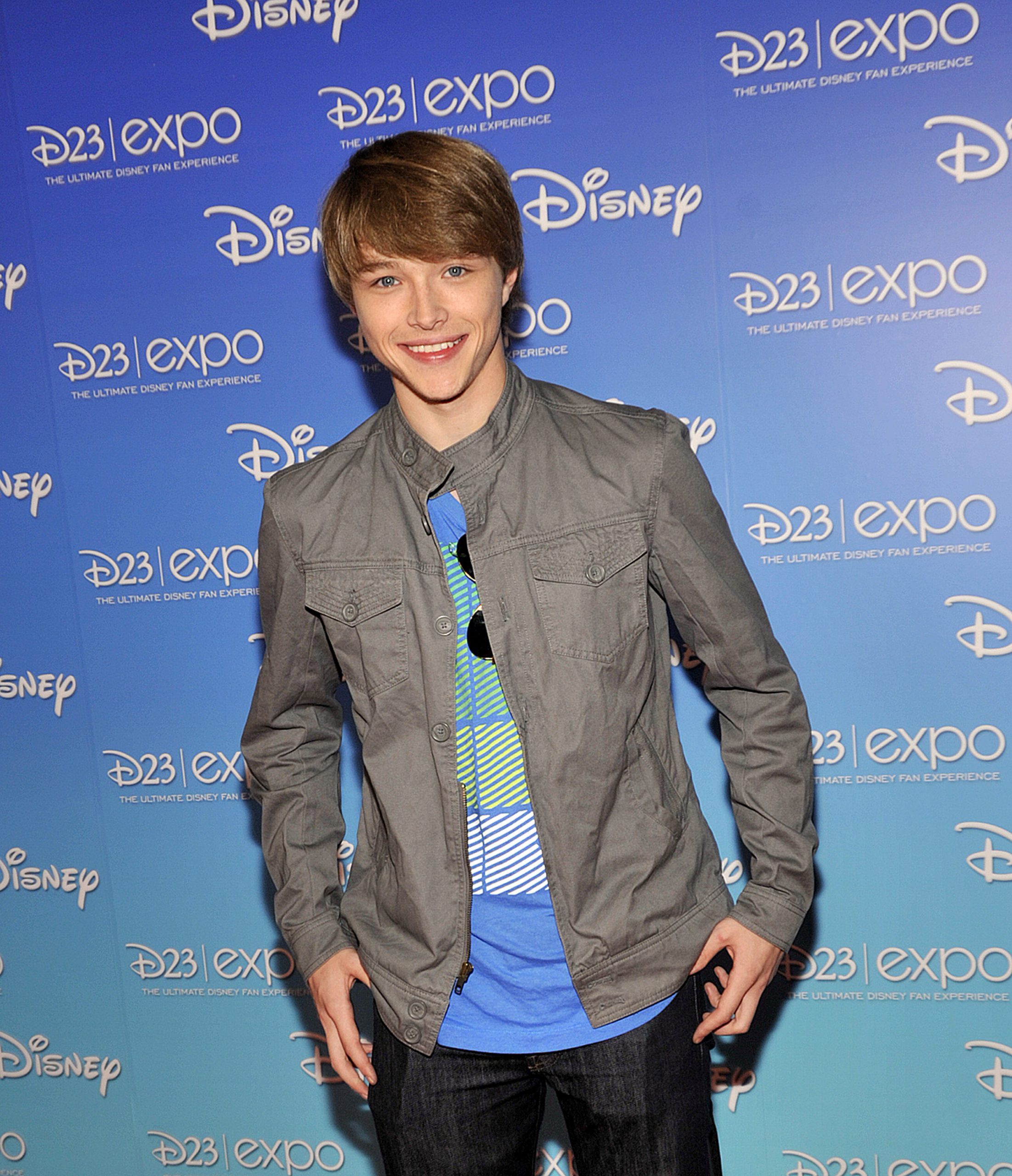 Sterling Knight photo