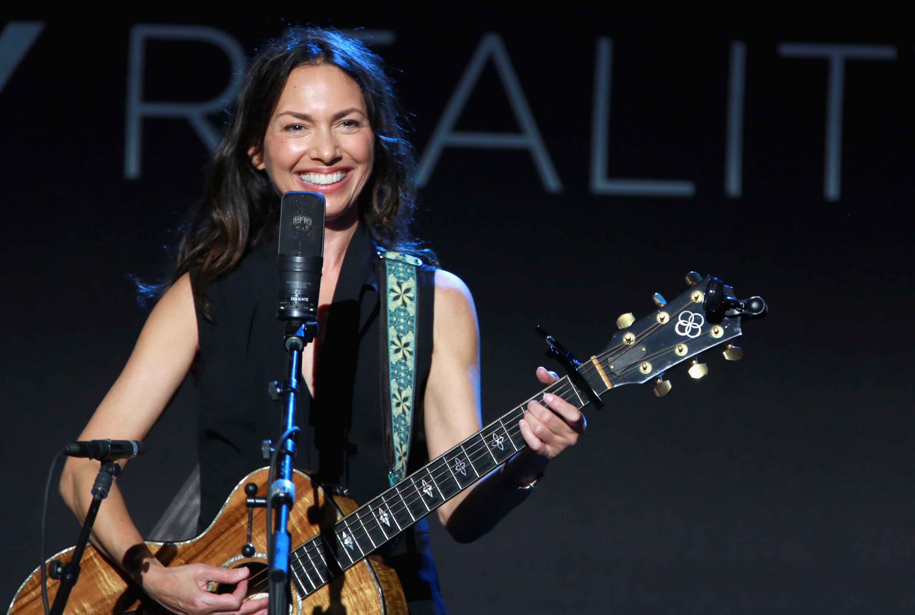 Susanna Hoffs photo