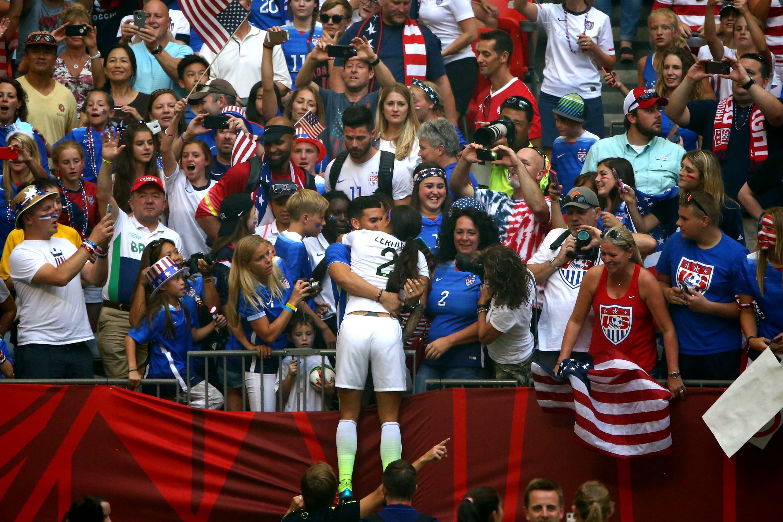 Sydney Leroux photo 3