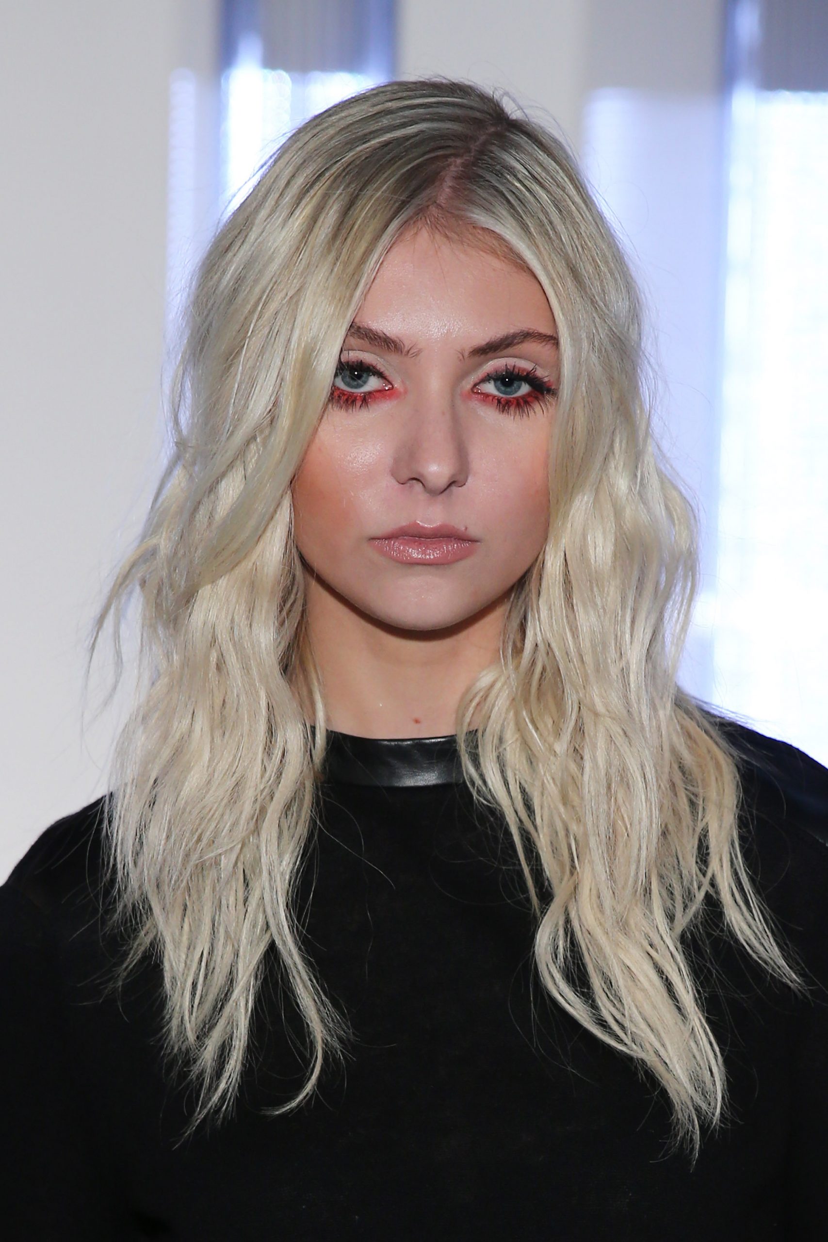 Taylor Momsen photo 3