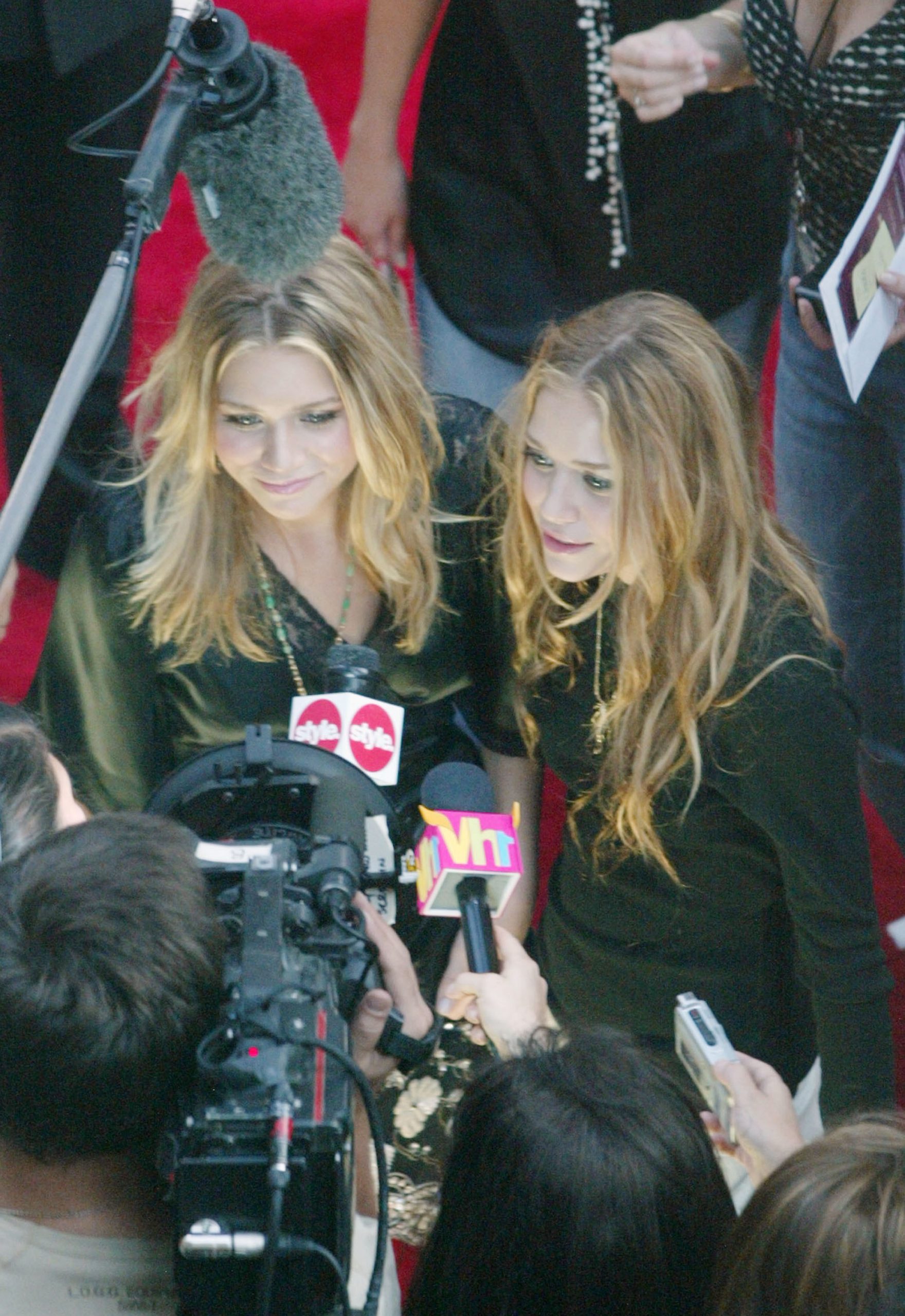 The Olsen Twins Net Worth Wiki, Age, Weight and Height, Relationships