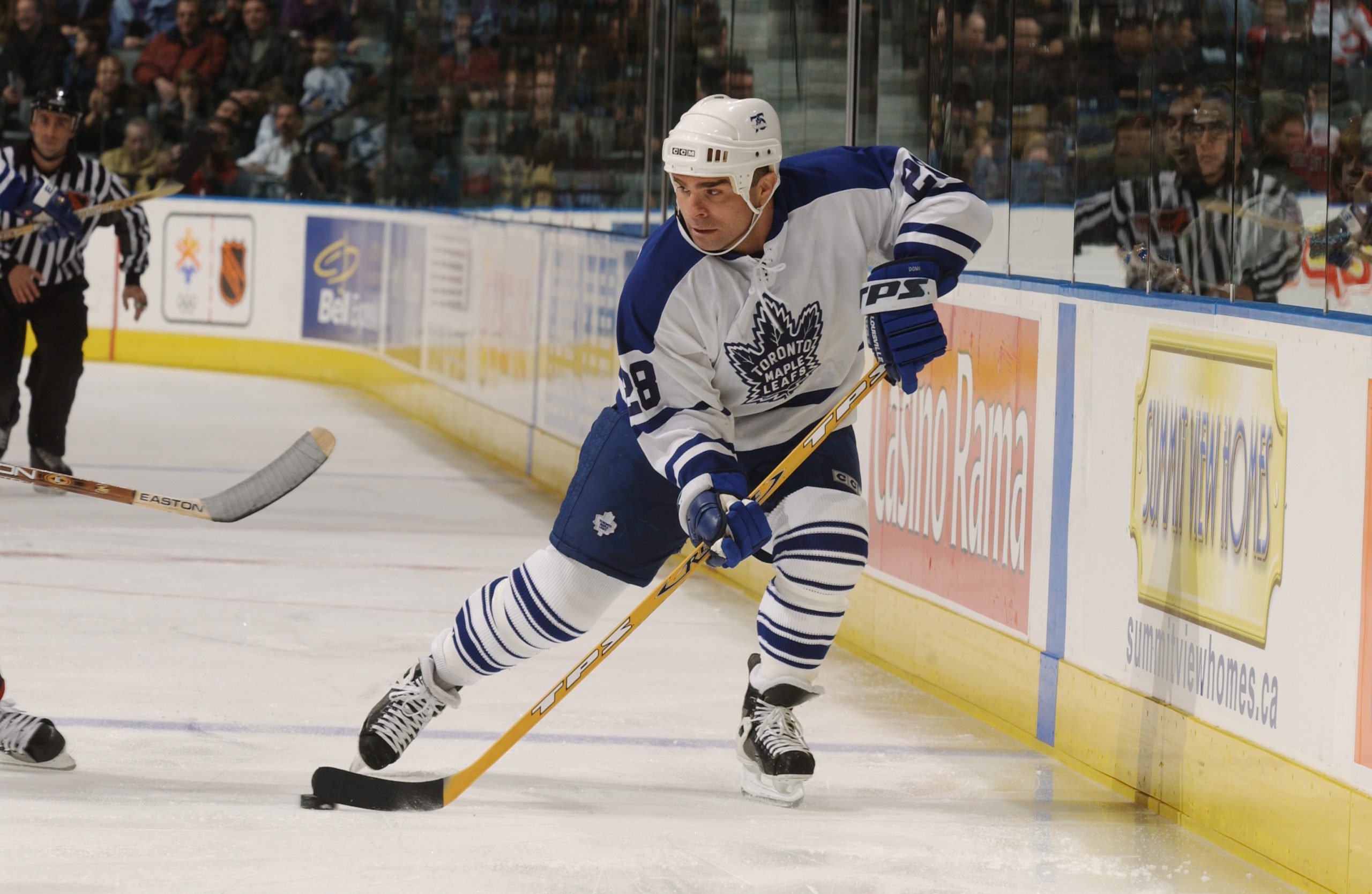 Tie Domi photo 3