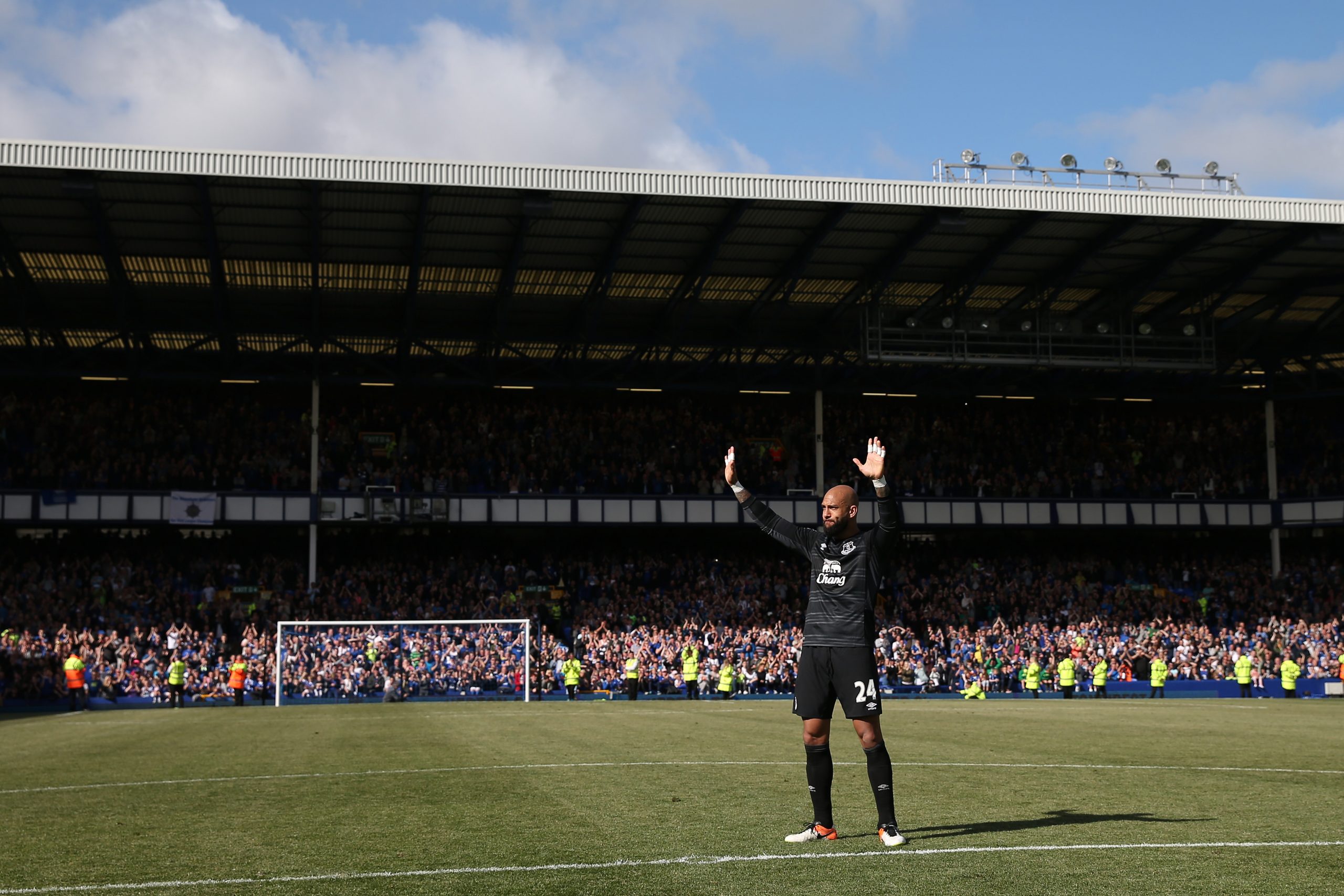 Tim Howard photo 3