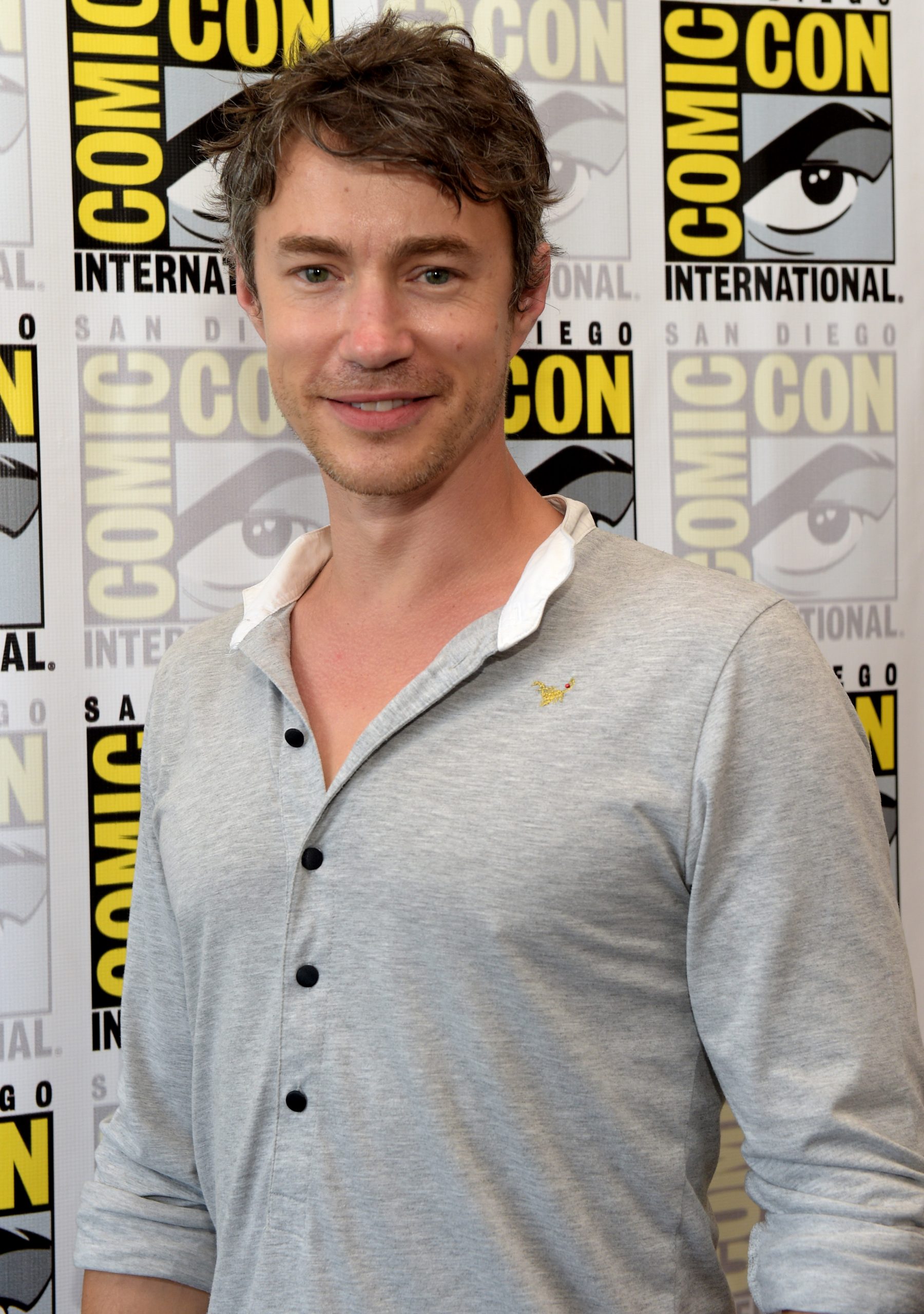 Tom Wisdom photo