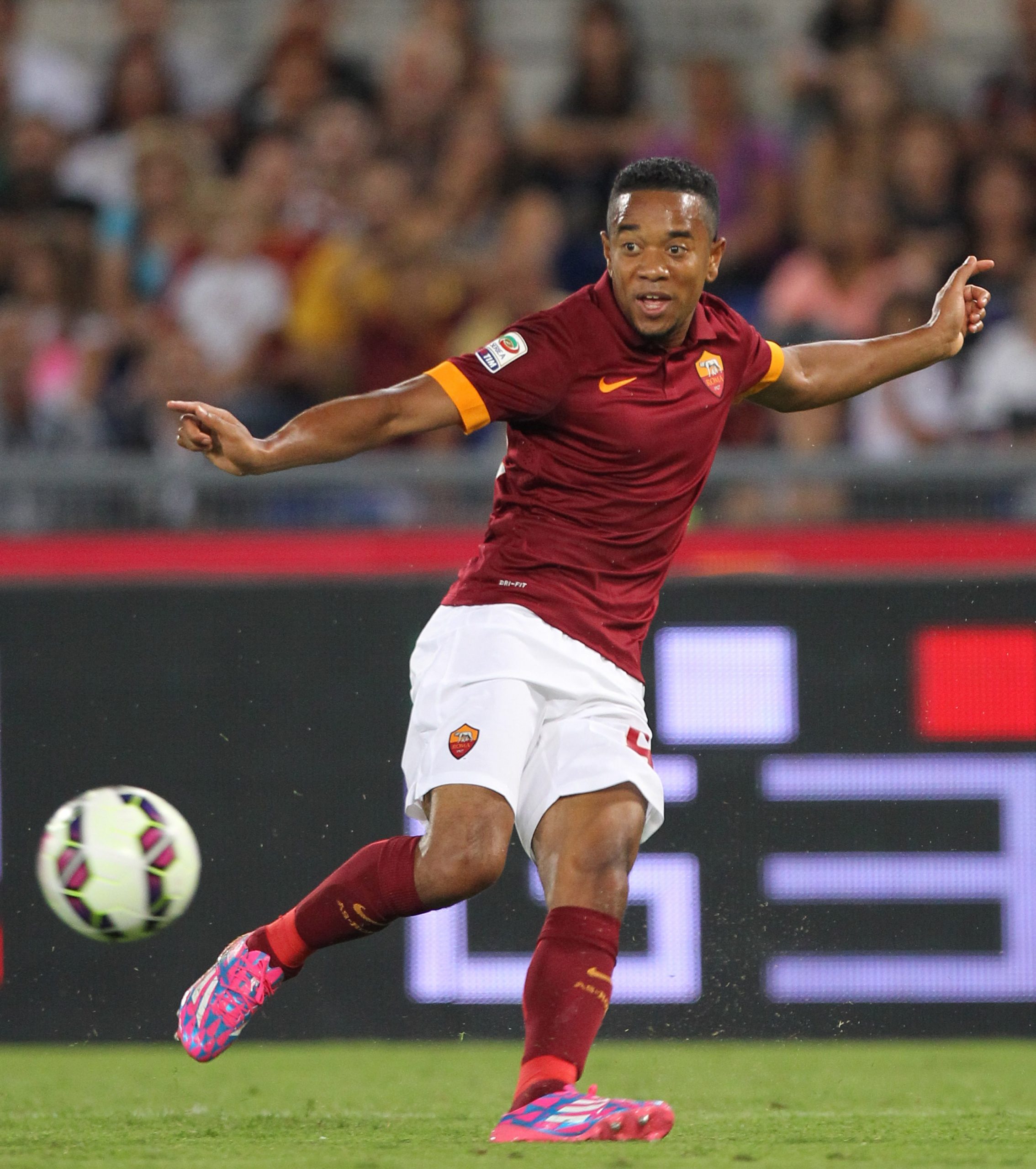 Urby Emanuelson photo 3