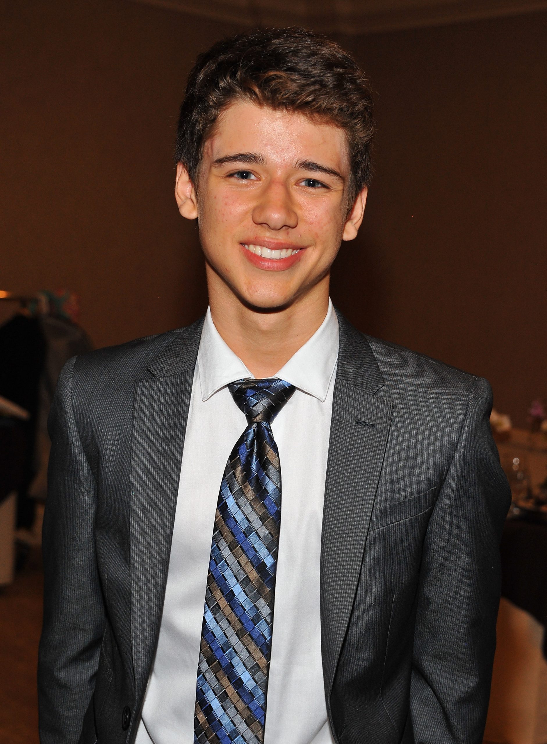 Uriah Shelton photo 3