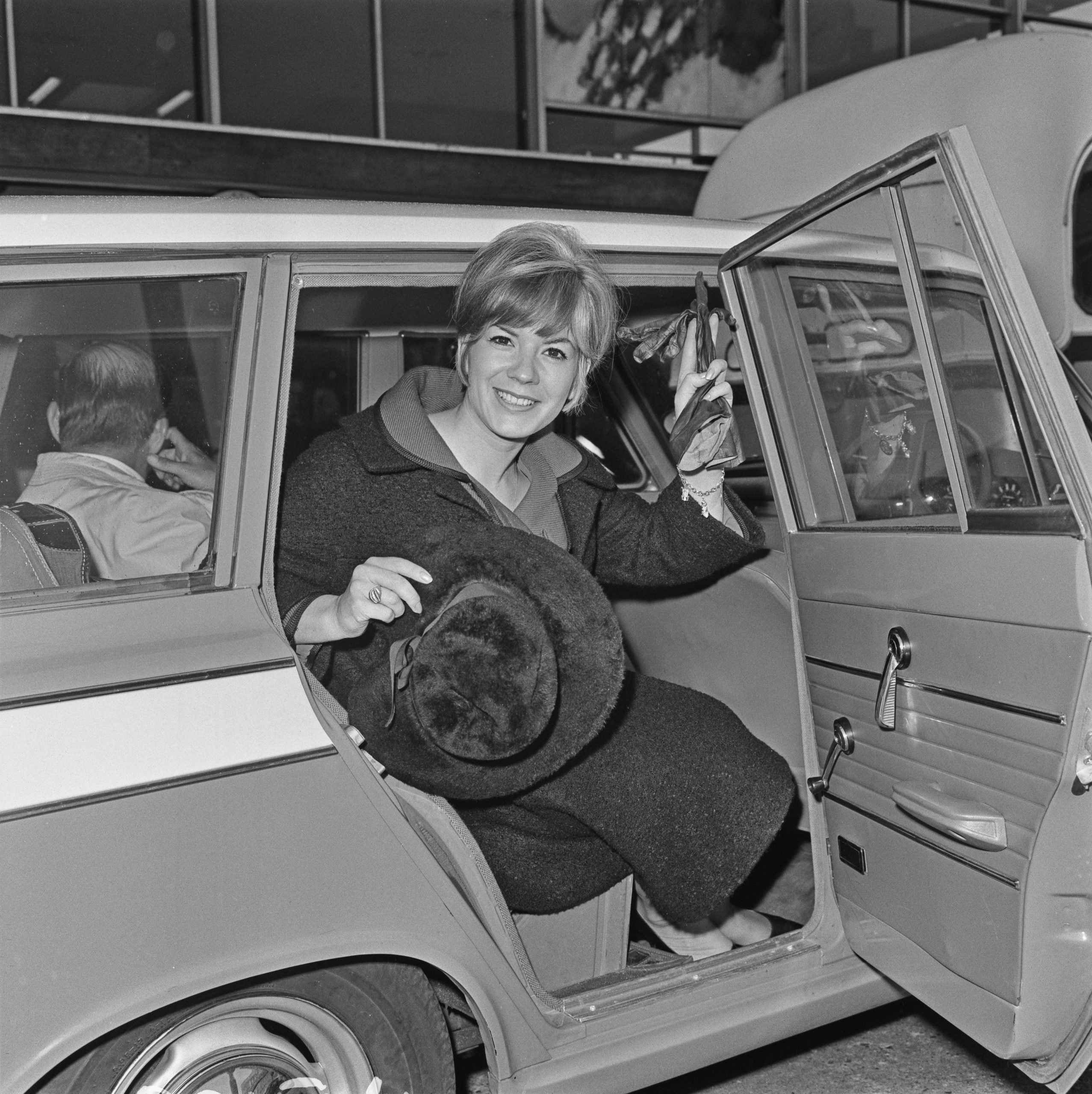 Vikki Carr photo 2