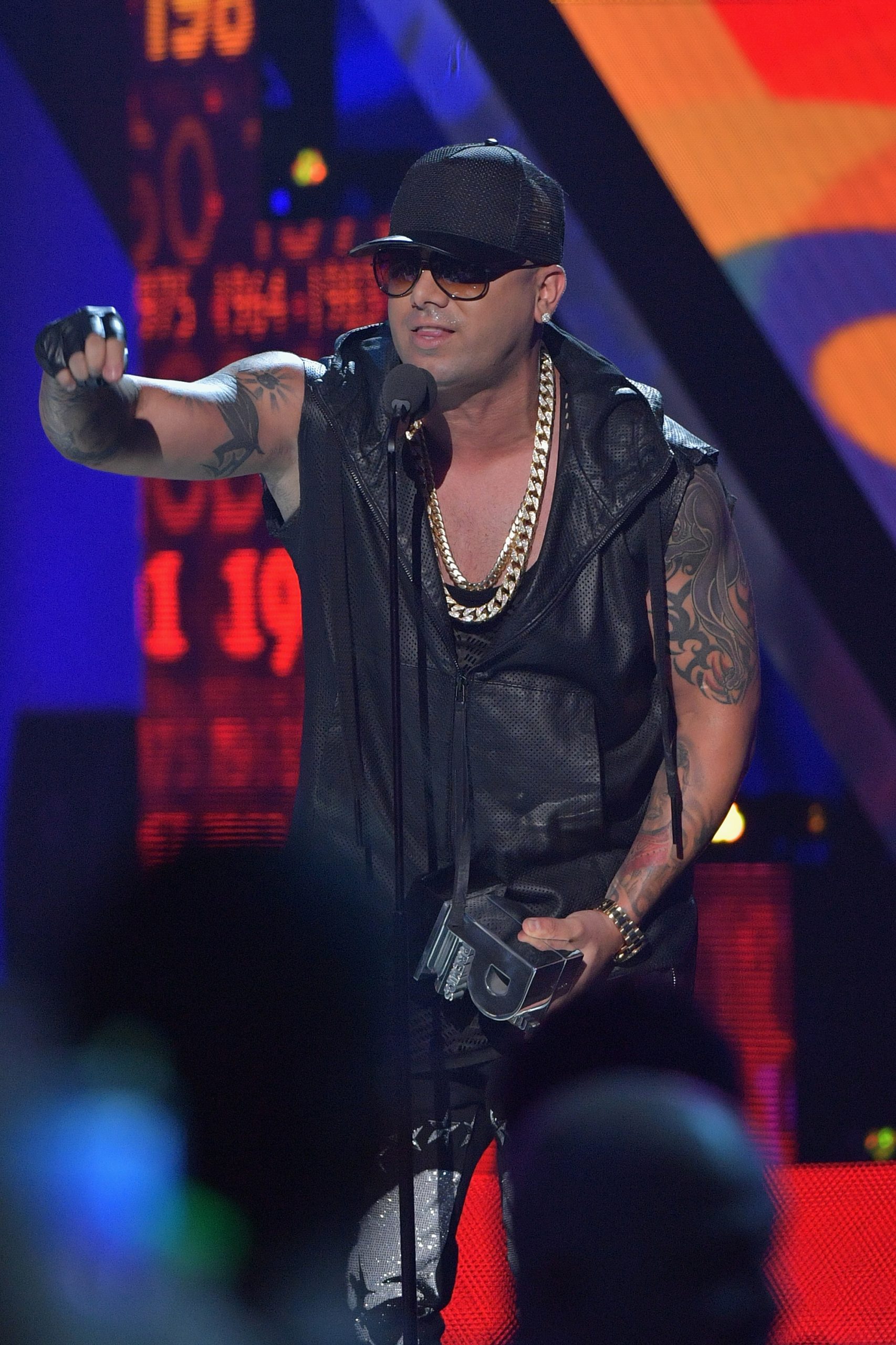 Wisin photo 3