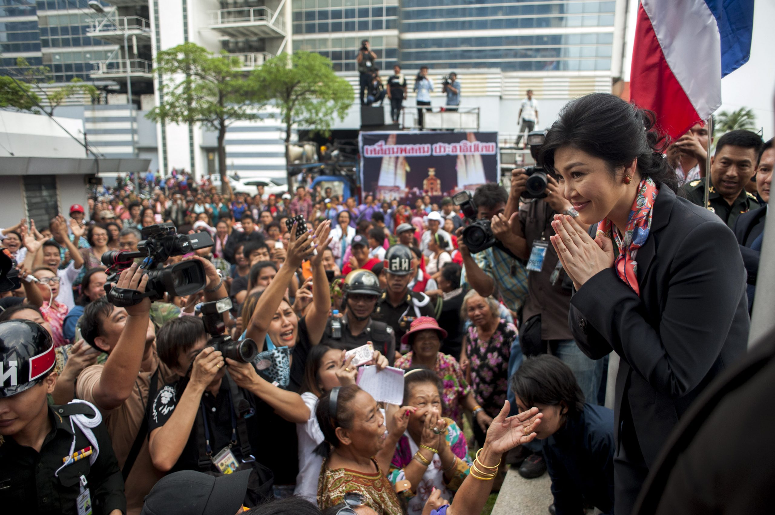 Yingluck Shinawatra photo