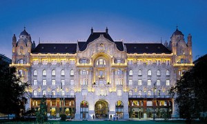 Фасад Four Seasons Hotel Gresham Palace Budapest