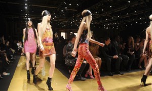 В ночь с 8 на 9 ноября 2011 года в Нью-Йорке состоялся показ коллекции Versace for H&M