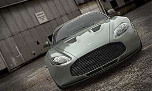 Серийный Aston Martin V12 Zagato