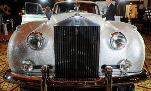 Rolls-Royce Silver Cloud II в кристаллах Swarovski