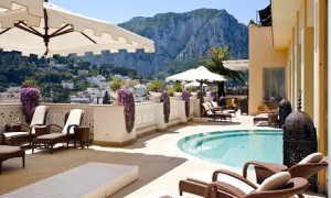 Территория отеля Capri Tiberio Palace