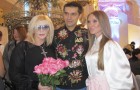 Ирина Билык со спутником и Еленой Бернацкой