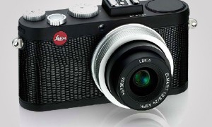 Фотокамера модели Leica X2 Yokohama Edition
