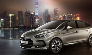 Автомобиль Citroen DS5 – хэтчбек премиум-класса