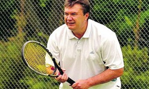 Виктор Янукович занимается теннисом 13 лет