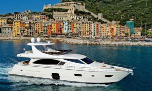 Яхта Ferretti Yachts 750